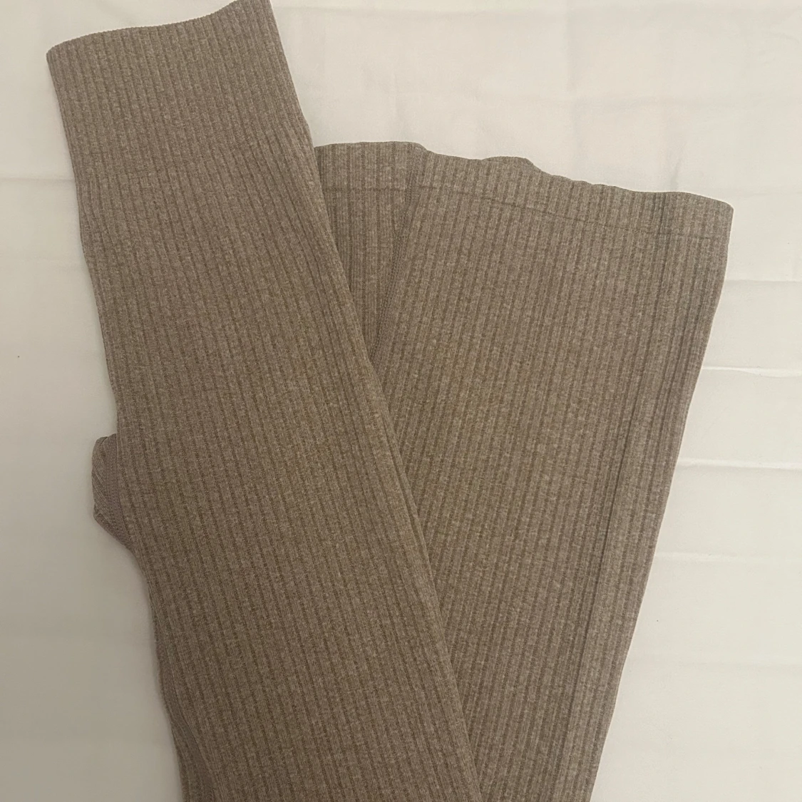 Beige ribbade leggings från SHEIN 