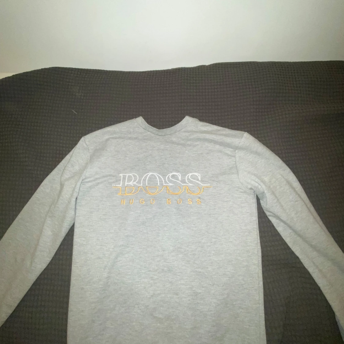 Grå långärmad tröja från Hugo Boss - 1