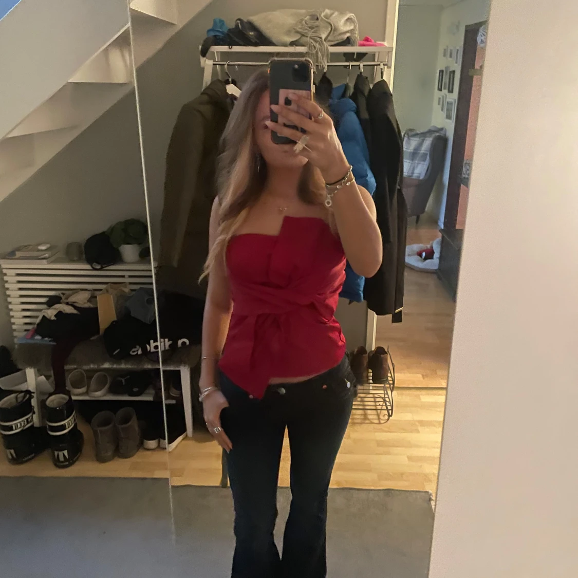 Röd axelbandslös topp med rosett - 1