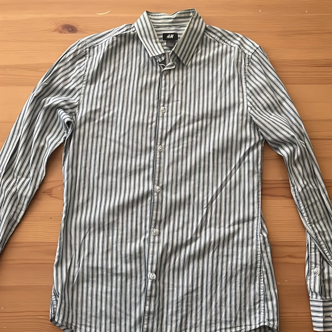 Randig skjorta från H&M, storlek S