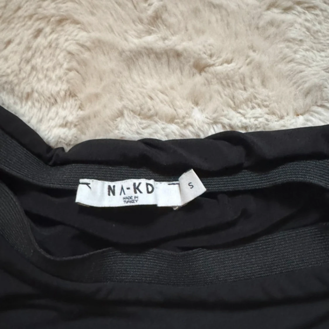 Svart volangkjol från NA-KD - 1