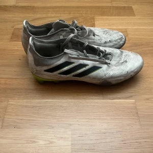 Adidas copa  - Säljer ett par adidas copa som har använts ett antal gånger.