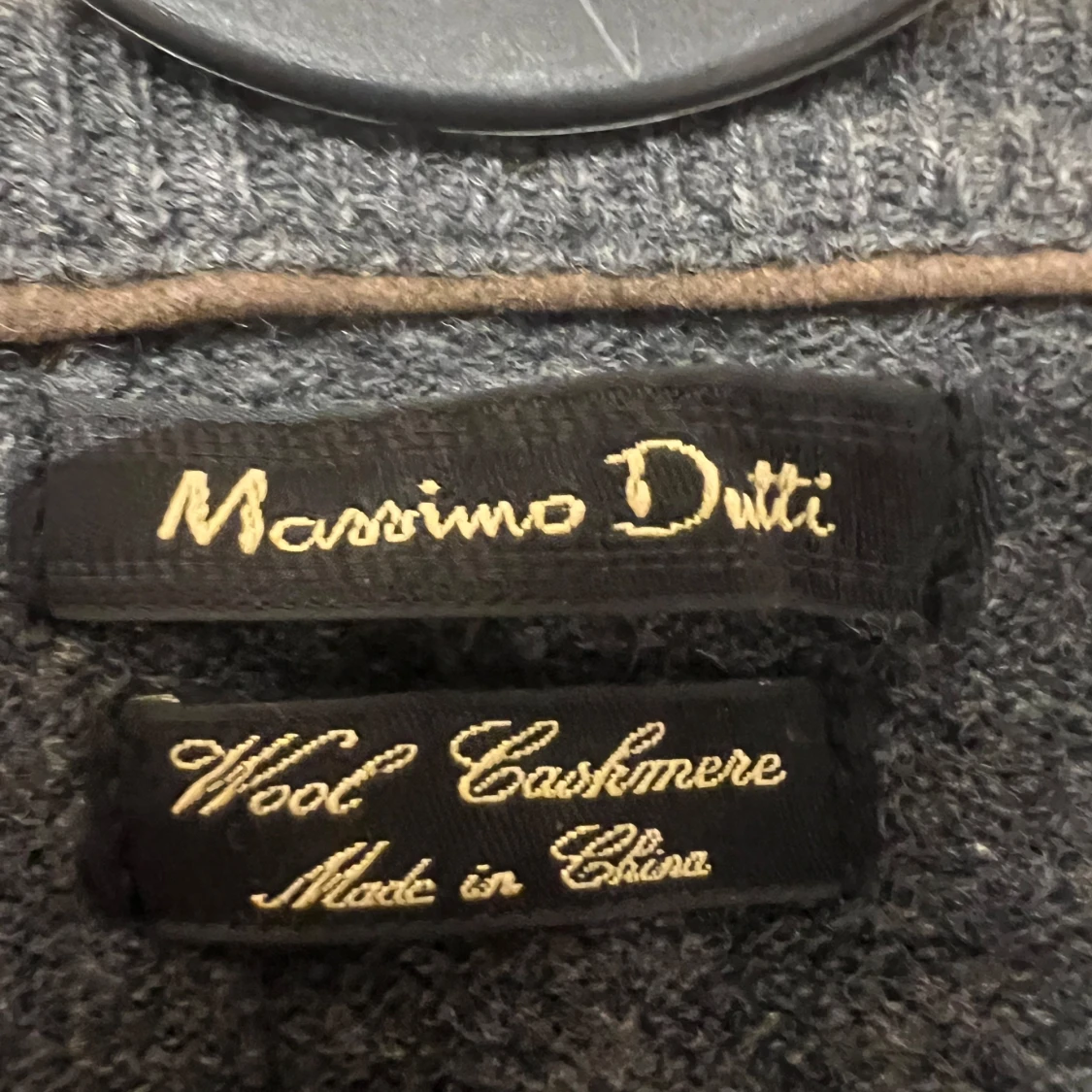 Grå kashmir tröja från Massimo Dutti - 3