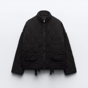 Svart quilted jacka - Jätte fin svart quilted jacka, köpt här på plick🩷