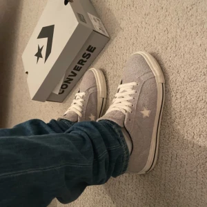 Converse ONE STAR - Tja säljer nu dessa Converse one star som slutat säljas, dem är i princip nya hör av er vid minsta lilla!