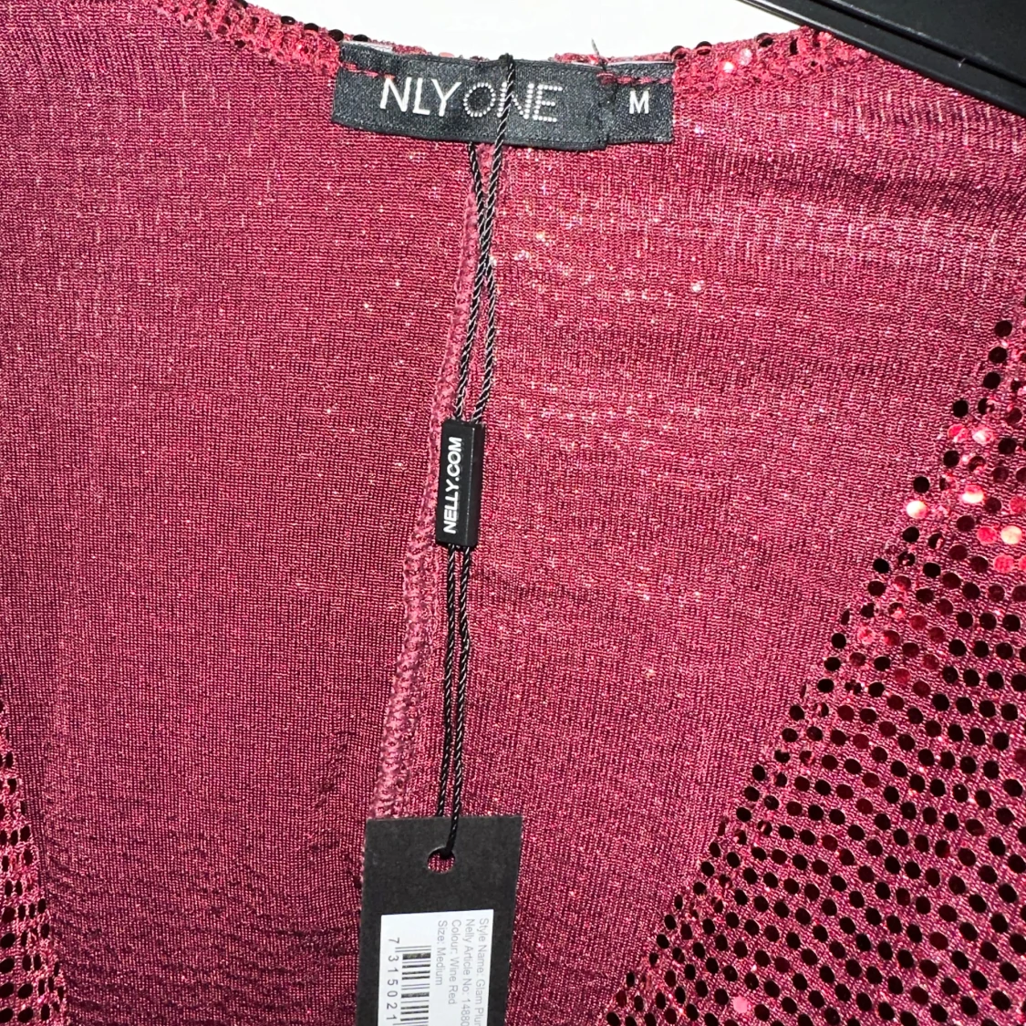 Röd glittrig bodysuit från NLY One - 3