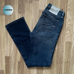 Jacob Cohén Jeans - Riktigt snygga Jacob Cohén jeans i nyskick! De är i storlek W29 L32 och passar folk som är ca 177-182cm. Skriv vid minsta fundering!