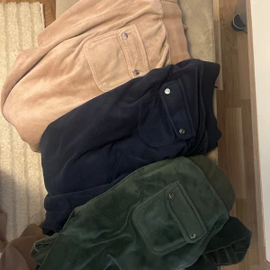 Mjukisbyxor  - Finns tröjorna med. 