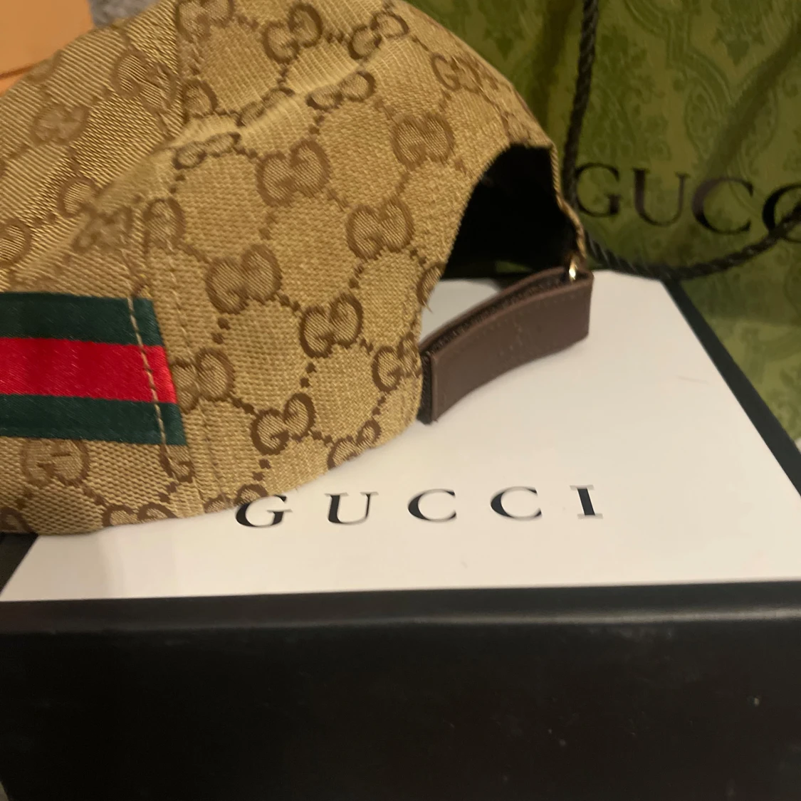 Beige keps från Gucci - 2