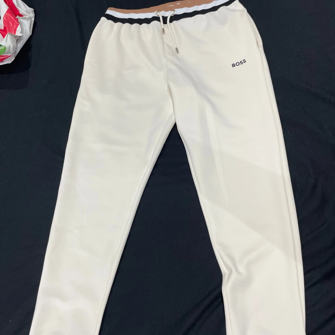 Vita mjukisbyxor från BOSS