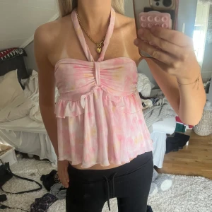Halter neck topp - Super söt rosa halter neck topp