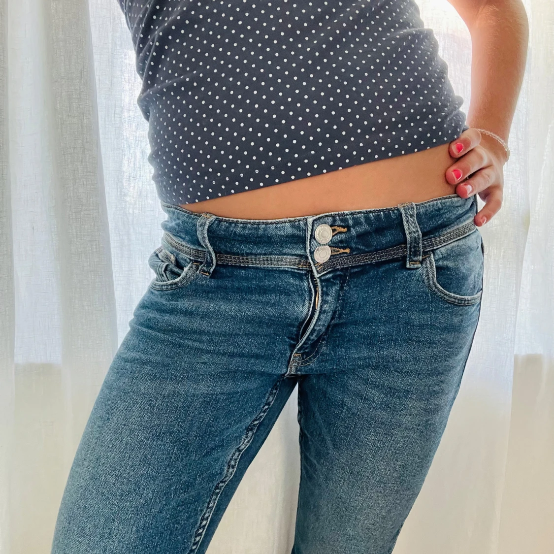 Blå jeans från ginayoung i storlek 170