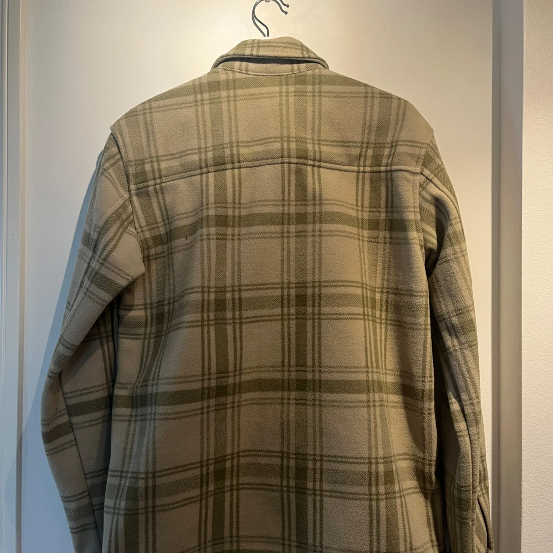 Varm rutig overshirt, perfekt till höst  - 1