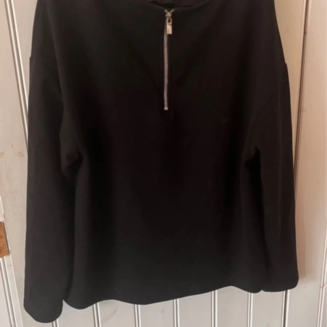Svart sweatshirt  - 1