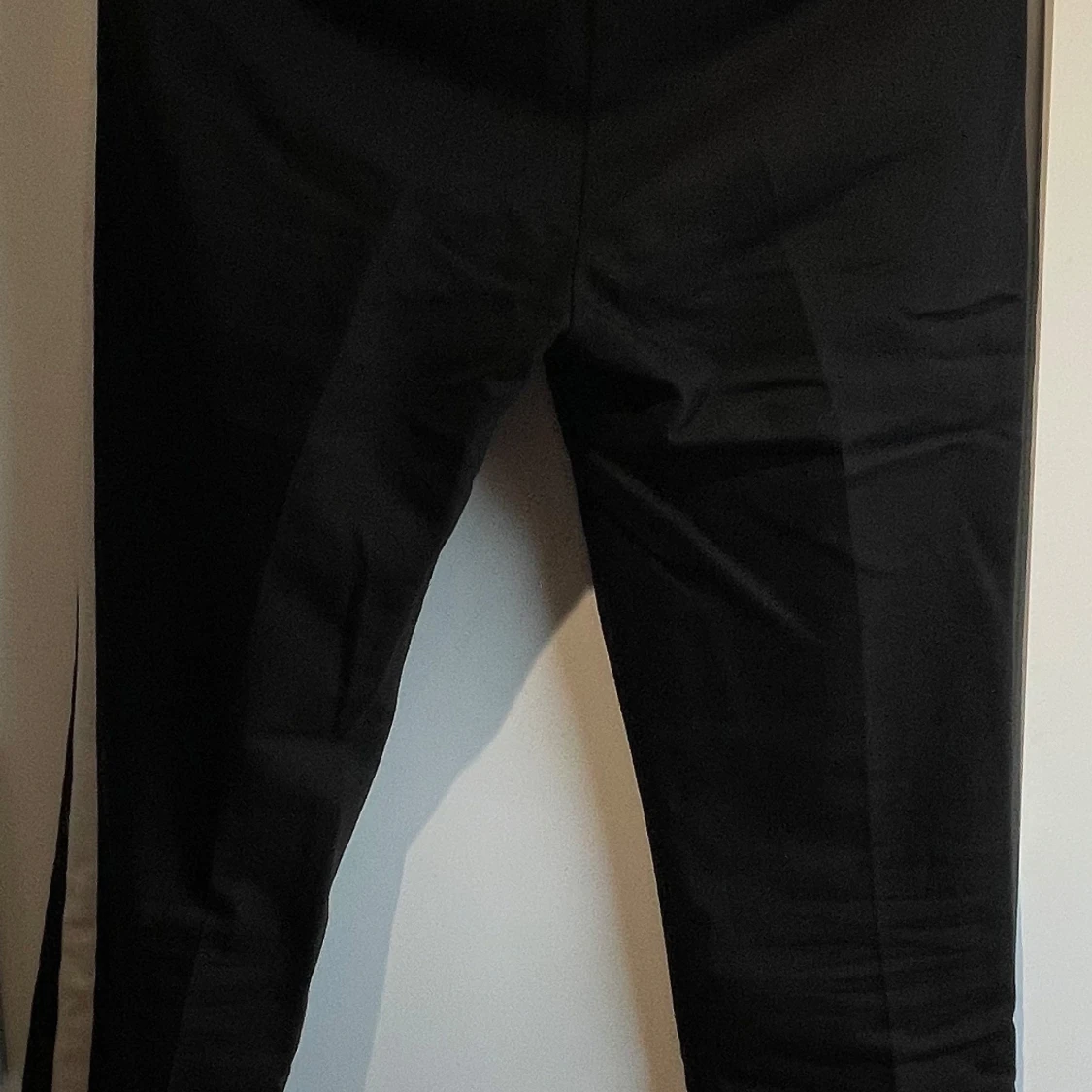 Svarta byxor med vit sidoremsa Zara - 1