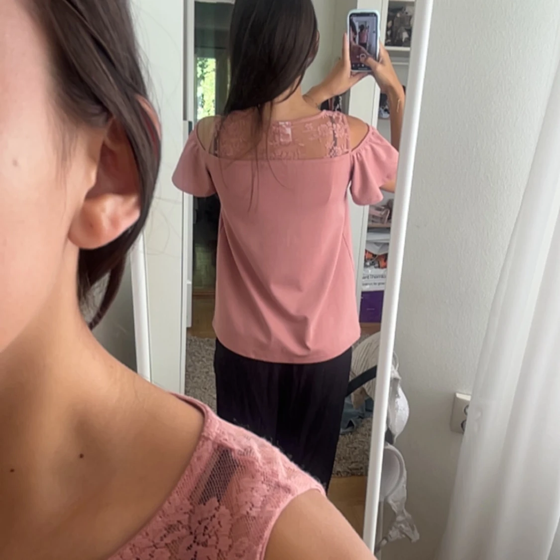 Rosa blus med spets från Lindex - 1