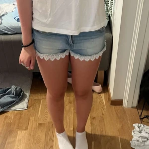 jeansshorts  - supersöta från hunkemöller 🩷