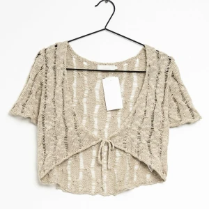 Beige stickad bolerotopp från Cream - Säljer den då den inte kommer till användning 💗💗