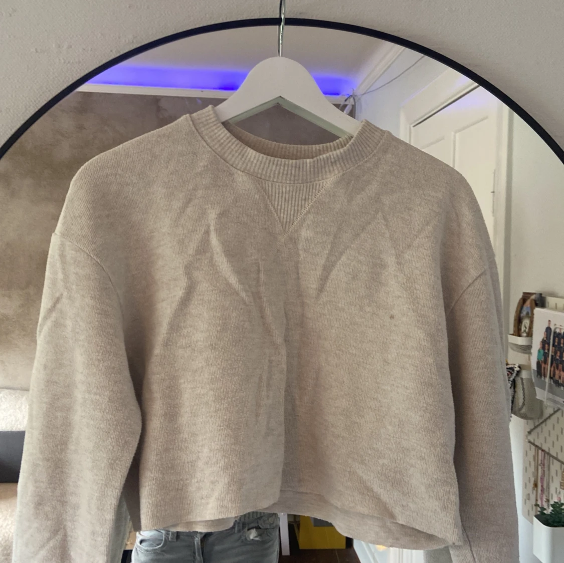 Beige croppad tröja från Zara