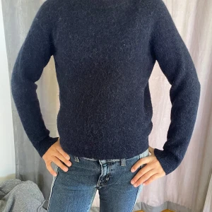 Stickad tröja - Fin stickad tröja.