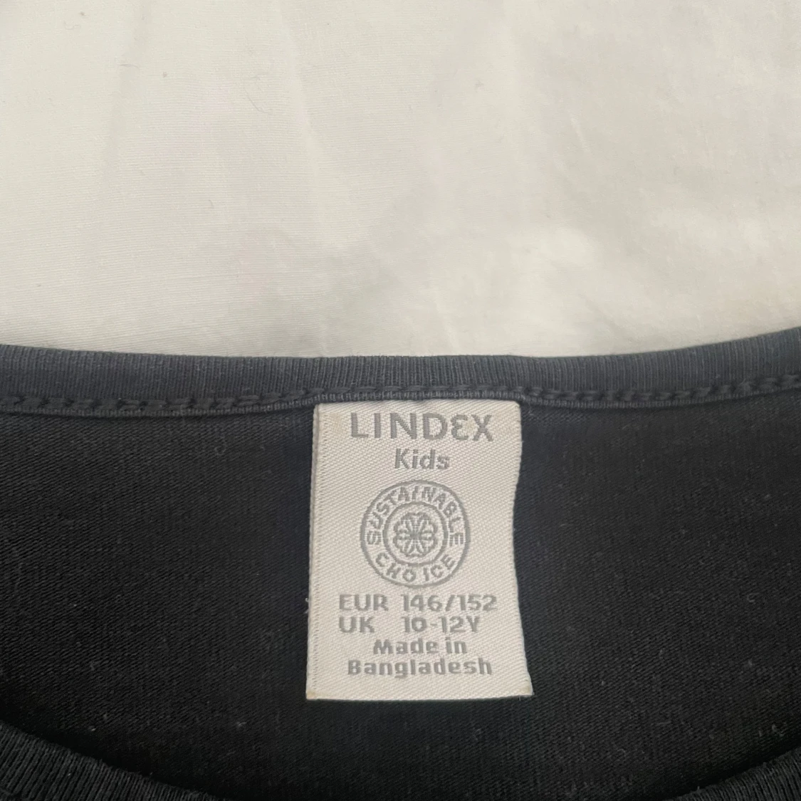 Svart långärmad tröja från Lindex - 1