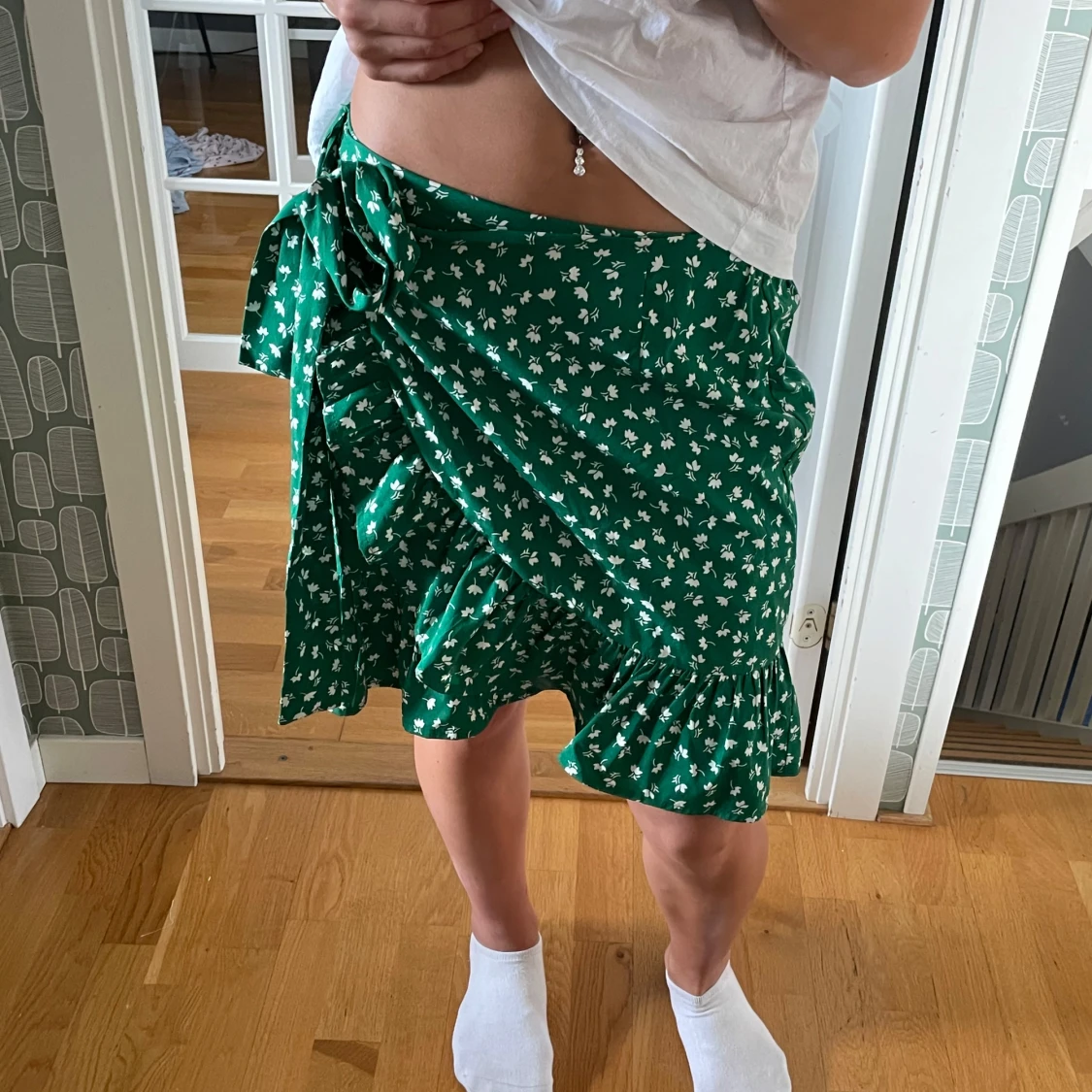 Grön blommig omlottkjol - 1