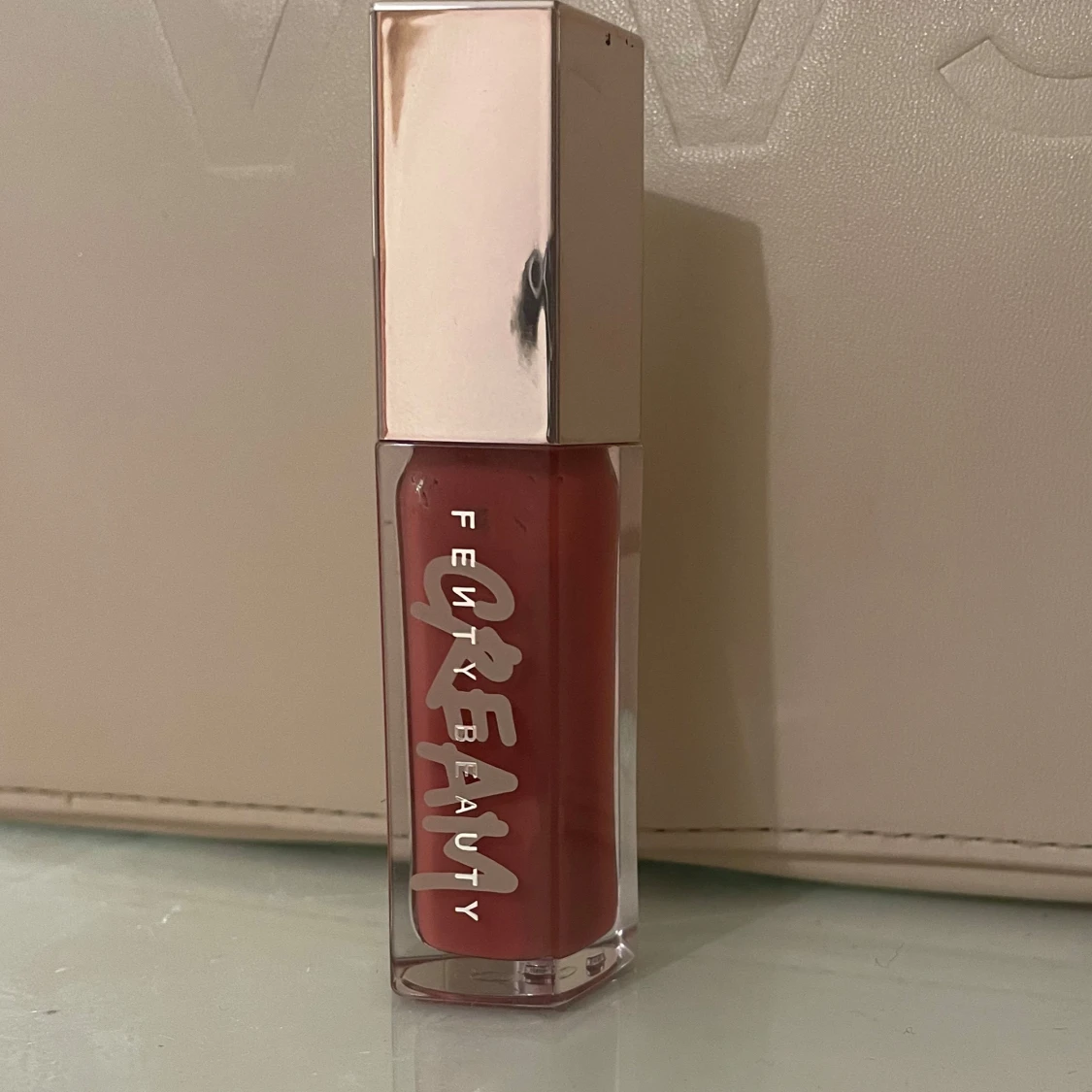 Läppglans från Fenty Beauty