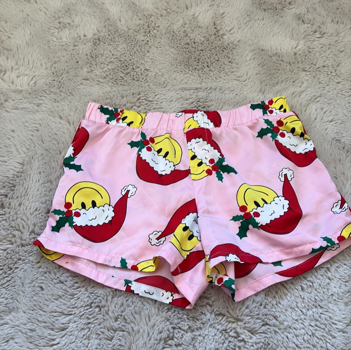 Rosa pyjamasshorts med julmotiv från Art Class