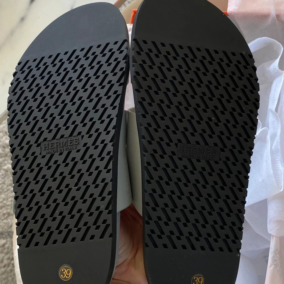 Grå remsandaler  - 4