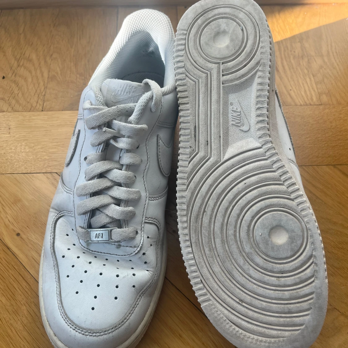 Vita Nike Air Force sneakers - 1