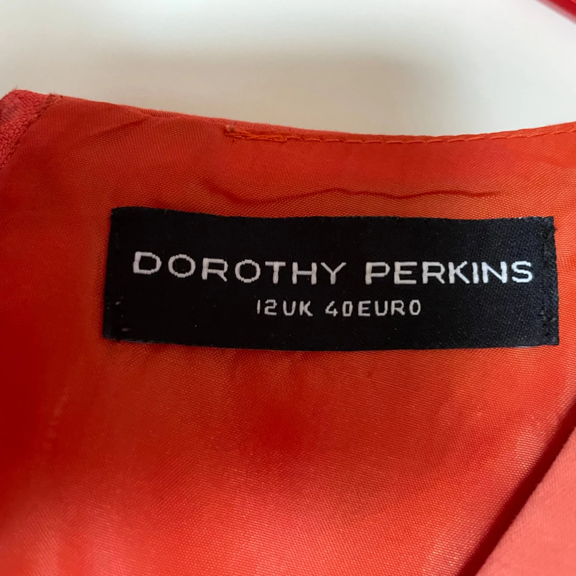 Orange ärmlös klänning från Dorothy Perkins. Prima skick. - 2