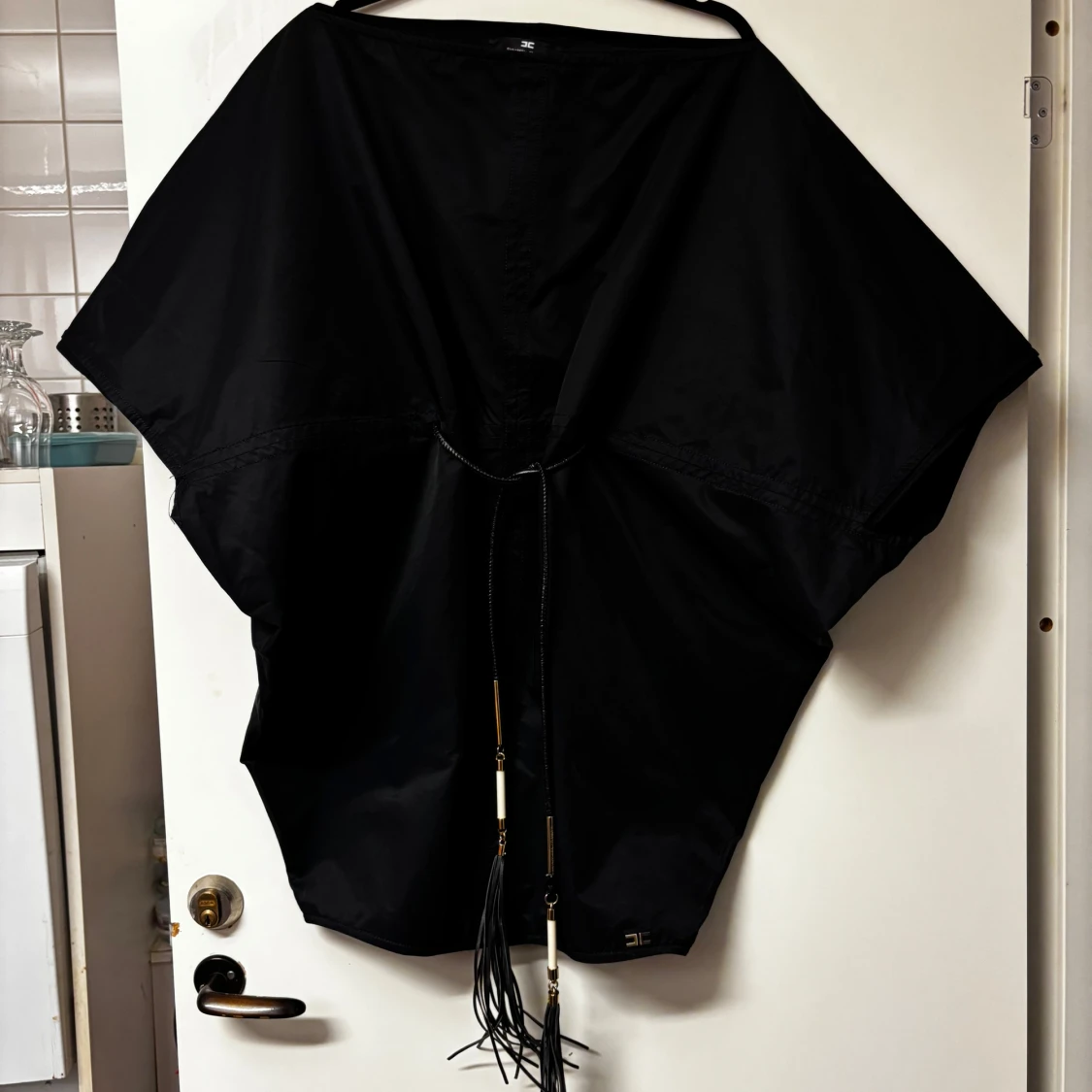 Svart kaftan från Elisabetta Franchi