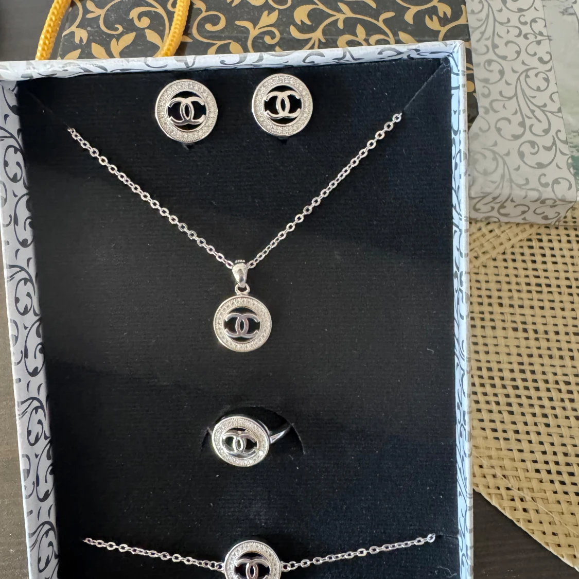 Elegant smyckeset CHANEL i silver  - 1