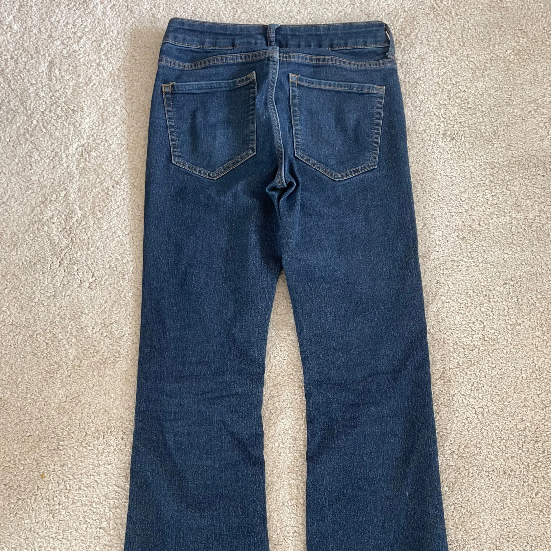 Mörkblå bootcut jeans - 3