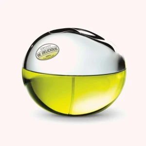 Be Delicious parfym från DKNY - Fräsch och söt parfym i 30 ml🍏Knappt använd så det är kanske 90% kvar av flaskan. Nypris 635 kr. Går att samfrakta med annat jag säljer💚Kan skicka egna bilder om så önskas.
