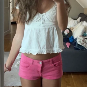 Low waisted Ross shorts  - Snygga rosa jeansshorts från Denim Co. i storlek 32/34. Nästan aldrig använda💞 pris går att diskutera 