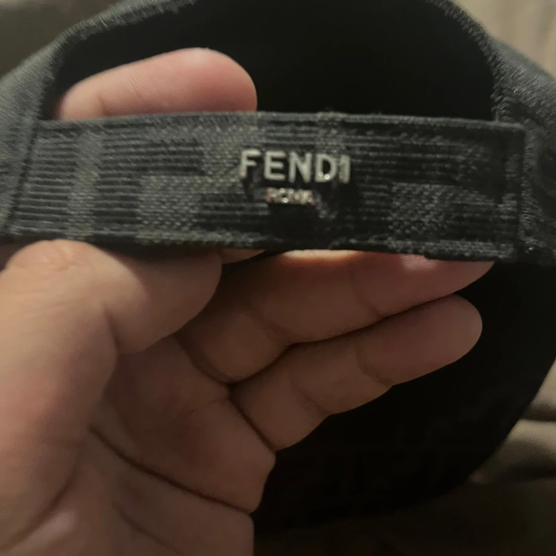 Svart Fendi keps med logomönster - 2