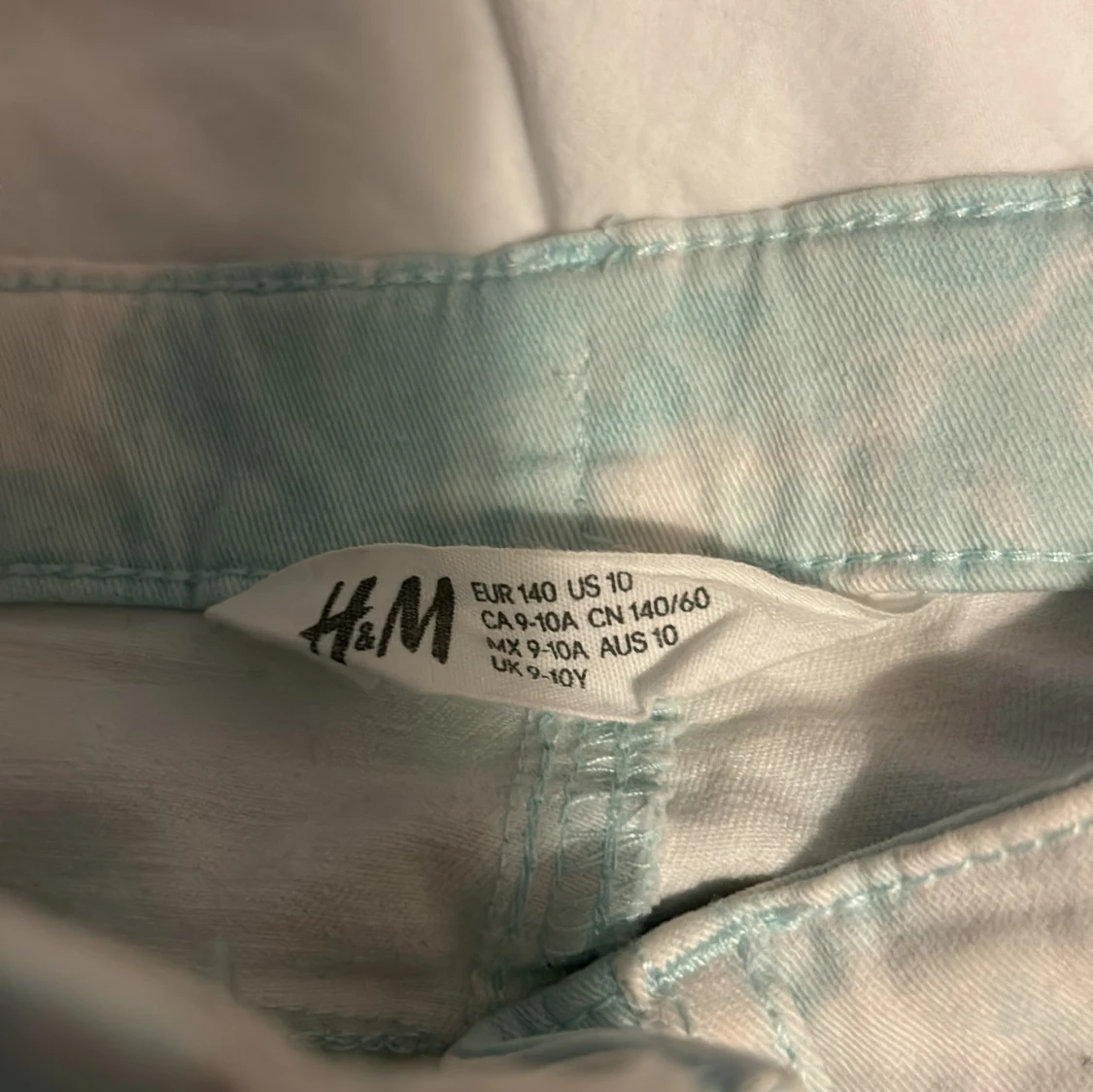 Blåvita jeansshorts från H&M - 2