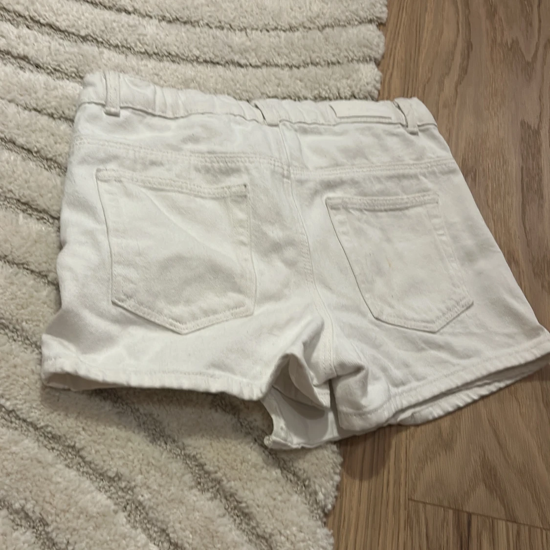 Vit jeanskjol med shorts från ONLY - 3