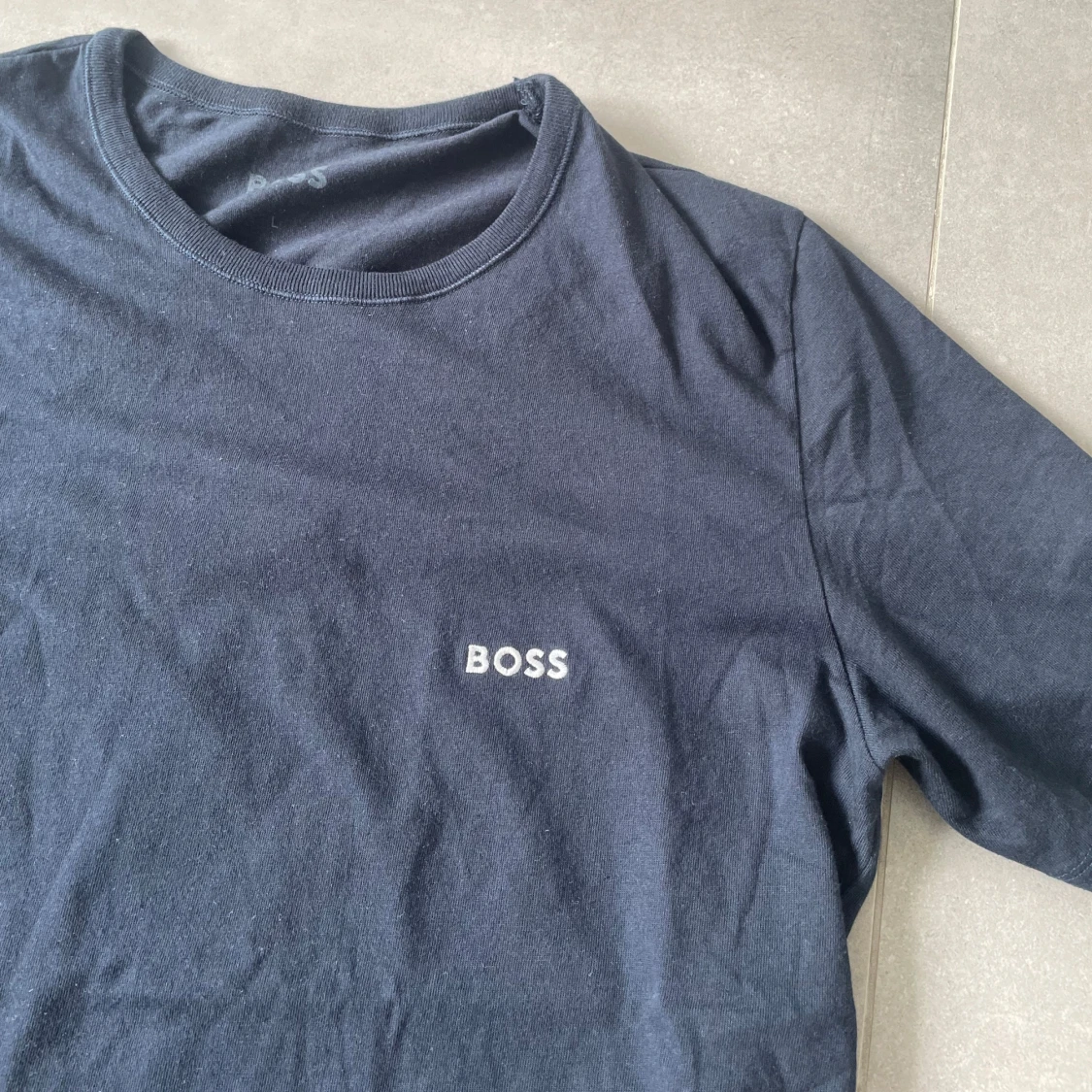 Mörkblå t-shirt från BOSS - 1