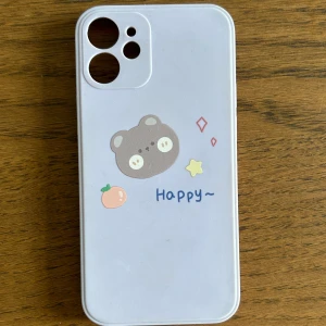 Gulligt mobilskal till iPhone 12 mini - I bra skick! Lite smått missfärgad på kanterna men detta syns knappt.