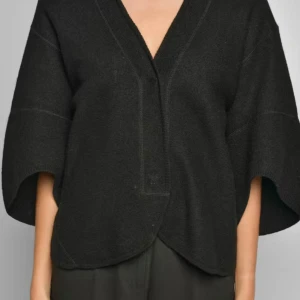 Dagmar kofta  - Jätte fin Dagmar kofta. Storlek xs men sitter som en S. Nypris 4000kr