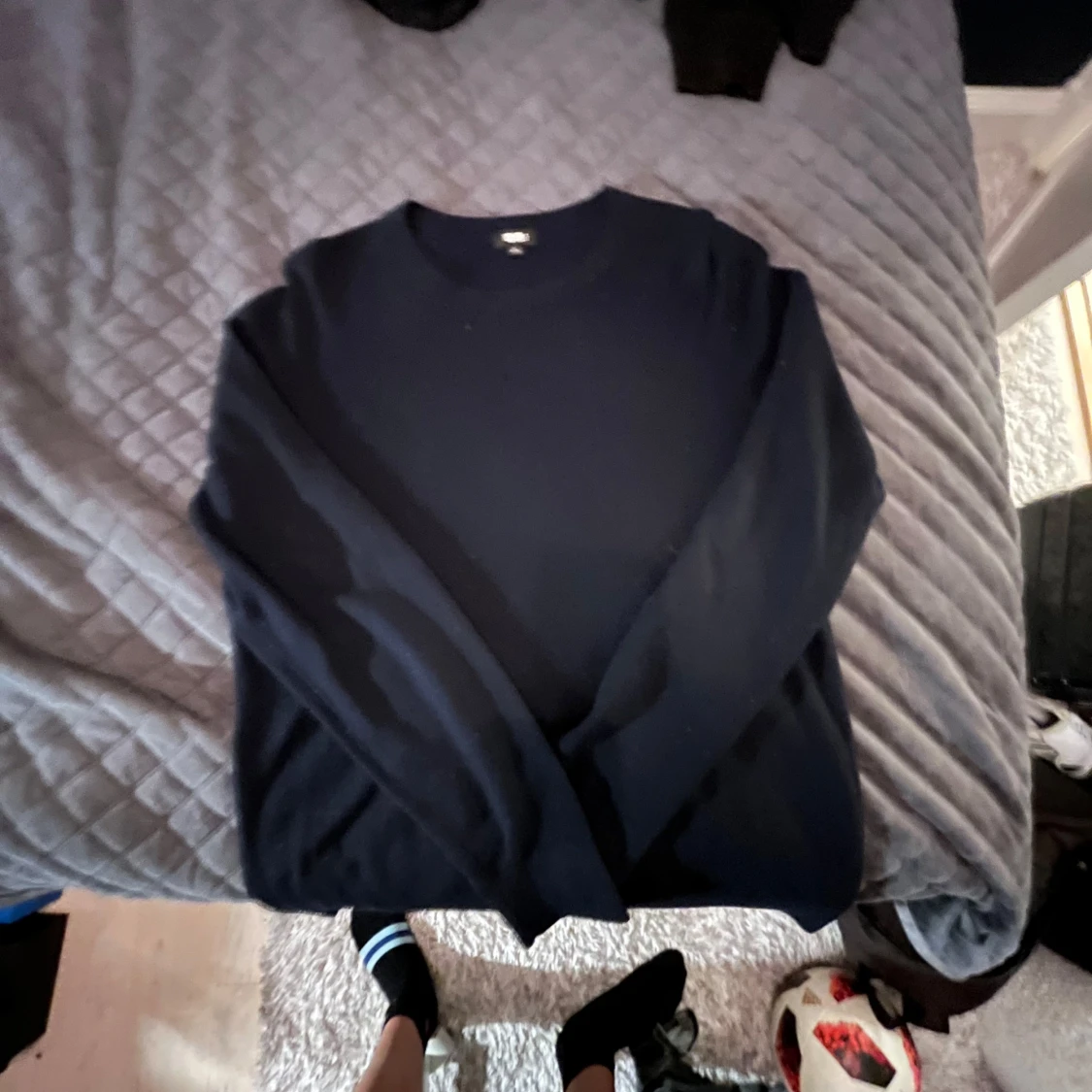 Mörkblå stickad tröja från Uniqlo - 1