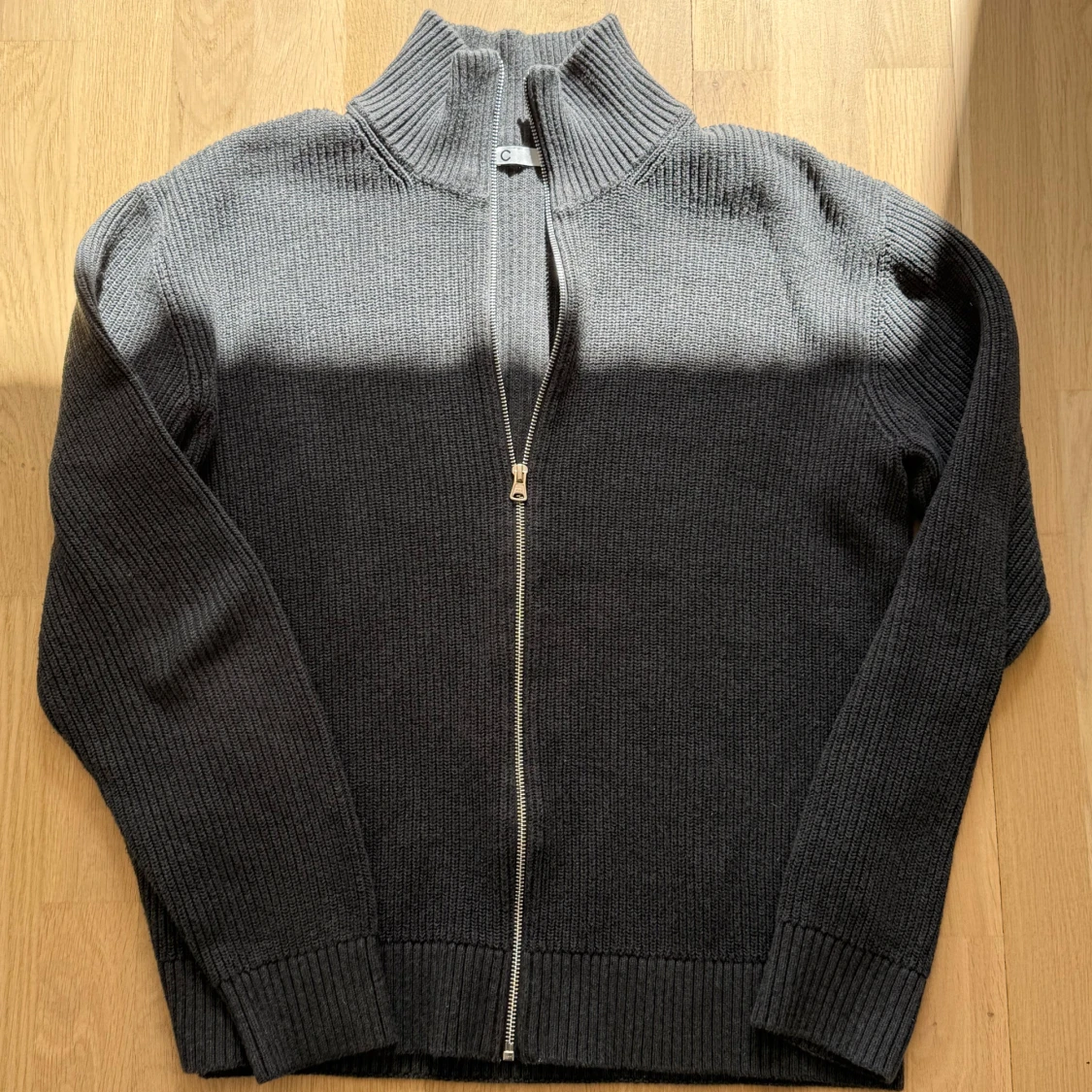 Stickad cardigan  - 1