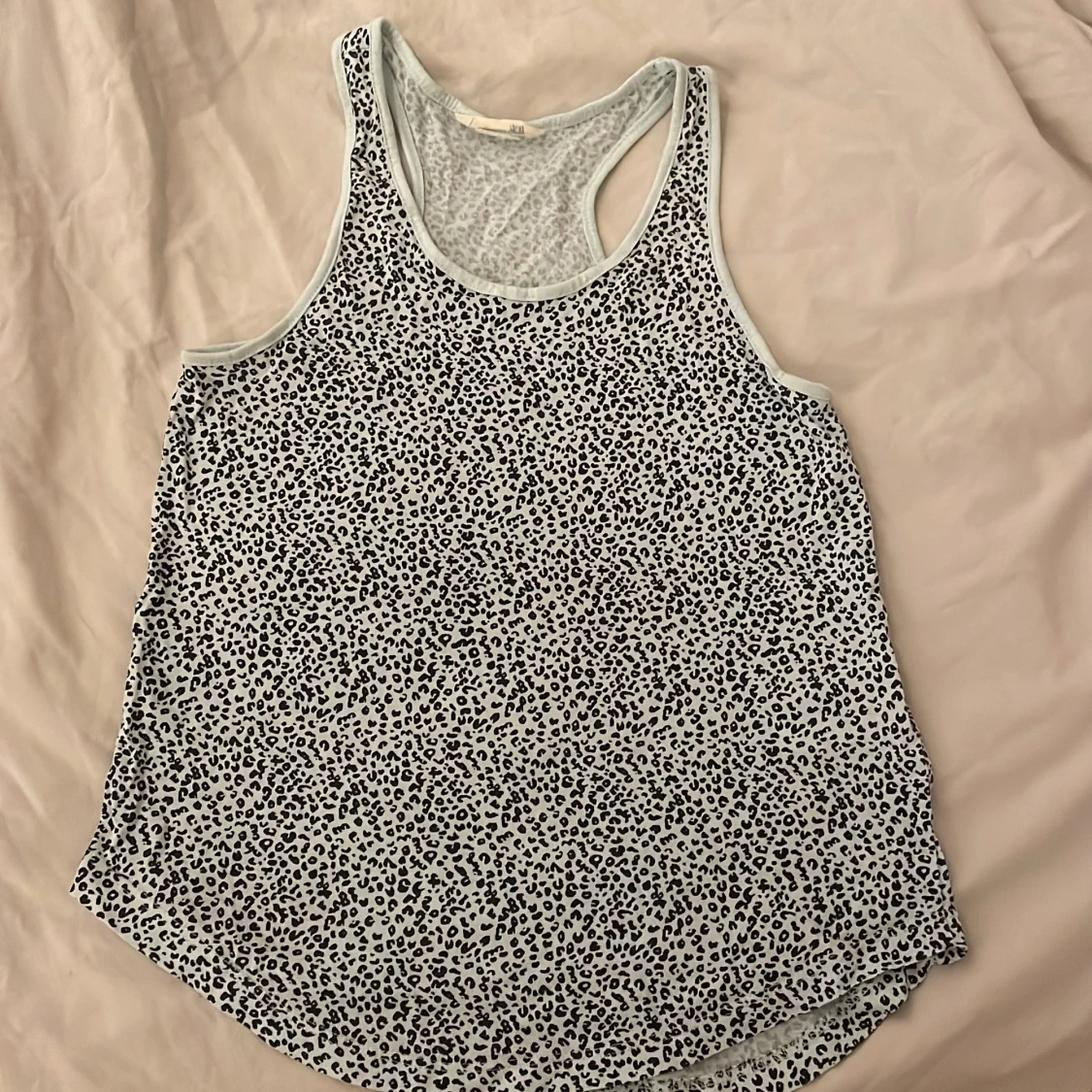 Leopardmönstrad linnetopp från H&M