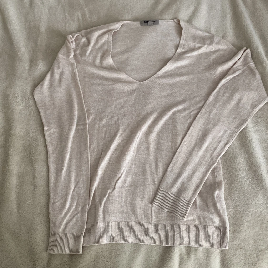 Beige V-ringad tröja