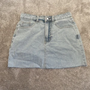 Kjol - Fin kjol från shein, aldrig använt💕