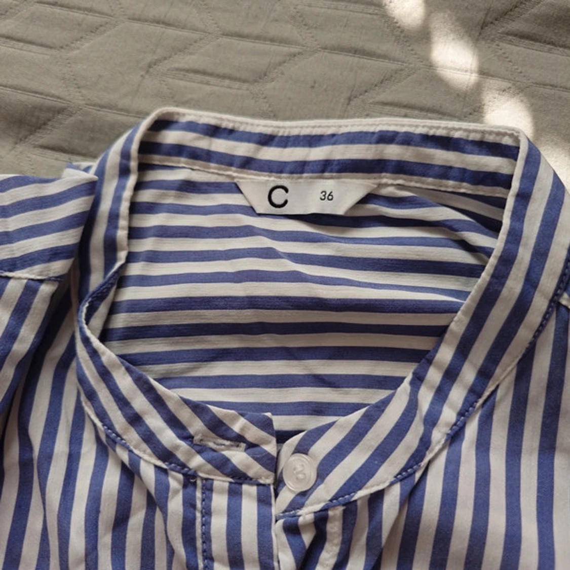 Blåvit randig lång skjorta från C - 1