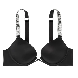 PUSH UP VICTORIA SECRET BH - EXTREME PUSH UP bh från victoria secret. Aldrig använt och köpte originellt 800kr passar folk med bh storleken B75.  PRIS KAN DISKUTERAS
