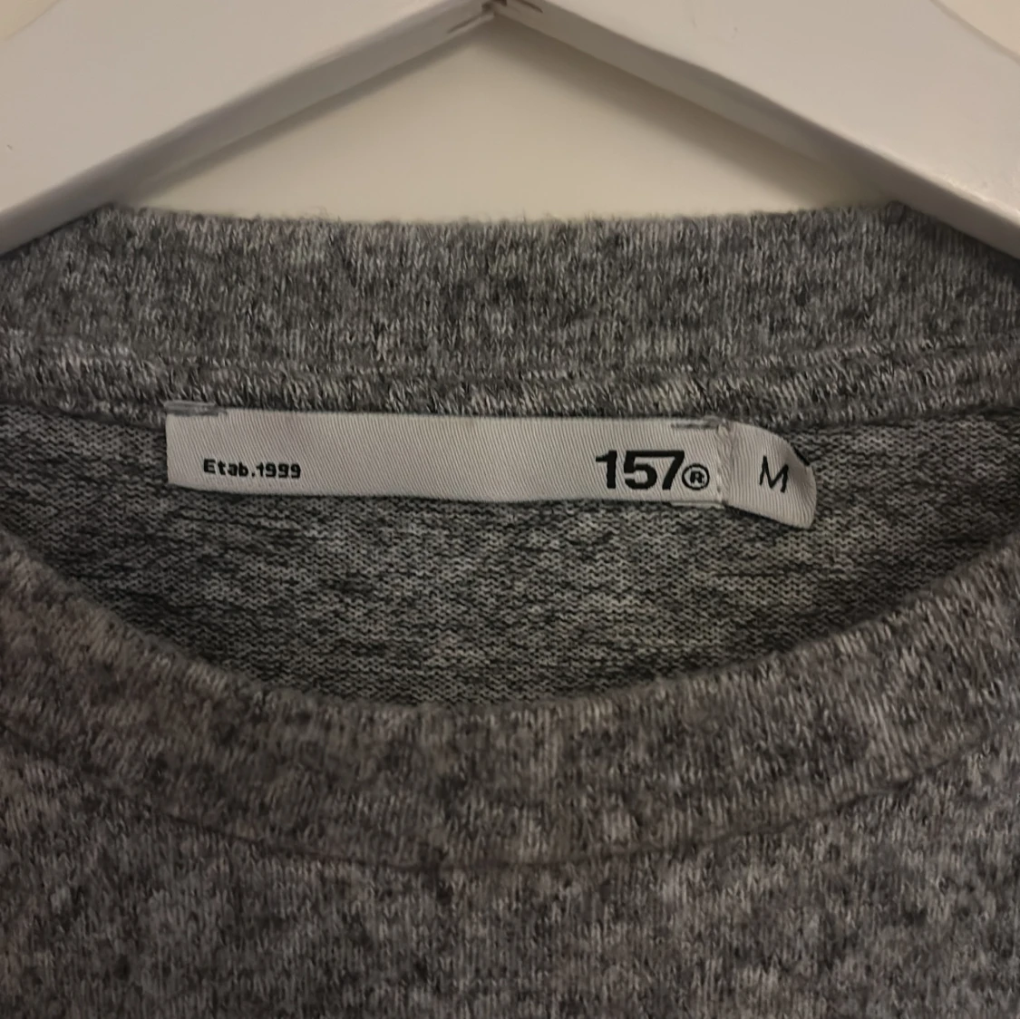 Grå stickad tröja från 157 - 1